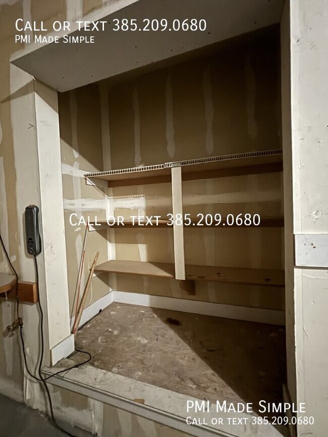 Building Photo - 2302 S Long Dr