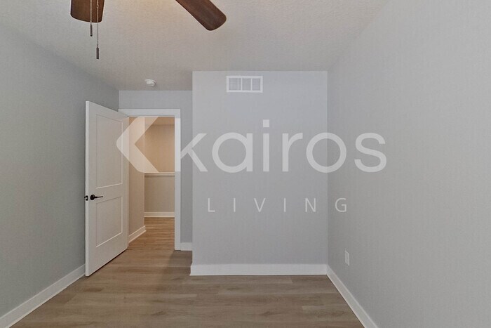 Building Photo - 6928 Holly Ct