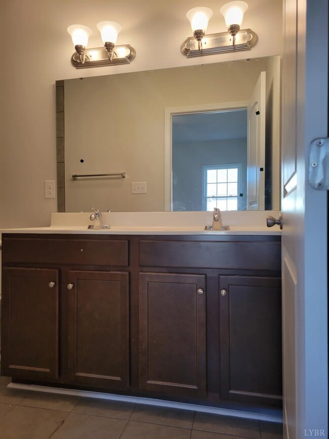 Building Photo - 1035 Old Trl Rd