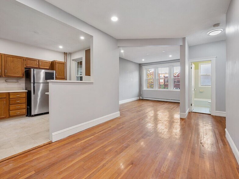 Building Photo - 21 Sutherland Rd