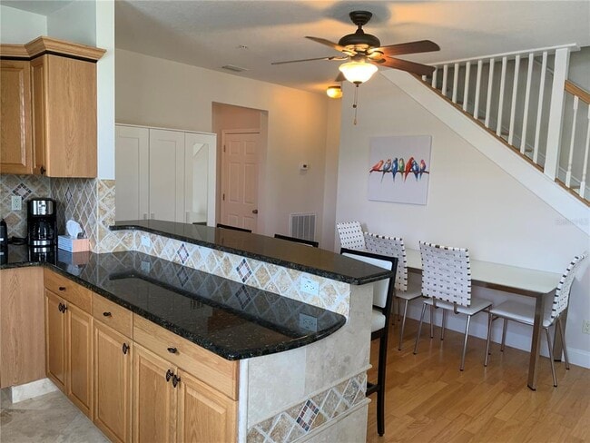 Building Photo - 832 Bay St NE