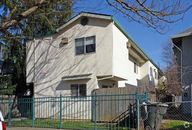 Primary Photo - 3143 3rd Ave