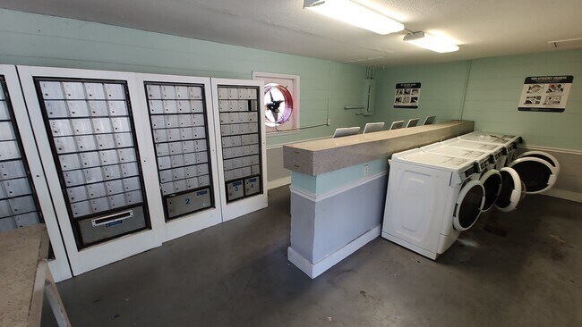Building Photo - 3215 Baird Ave