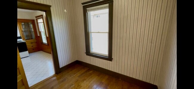 Building Photo - 21 Watson Ave