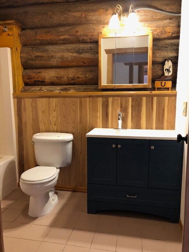 Building Photo - Custom Forest Home with ADU on 9.6 Acres!