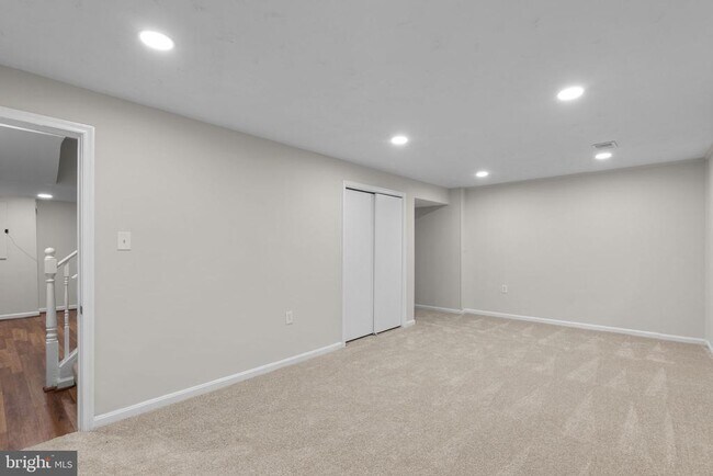 Building Photo - 3351 Buehler Ct