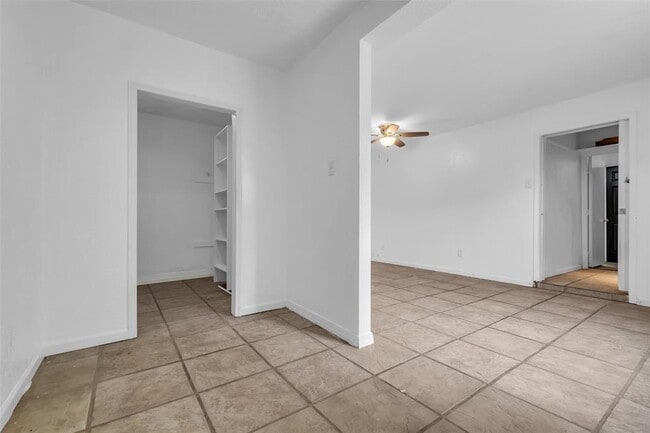 Building Photo - 15830 Pipers View Dr