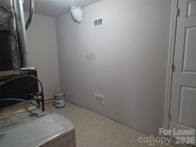Building Photo - 113 Kase Ct