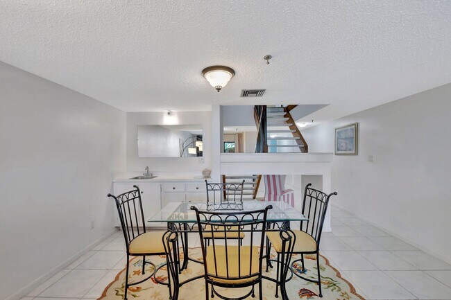 Building Photo - 355 S Ocean Dr