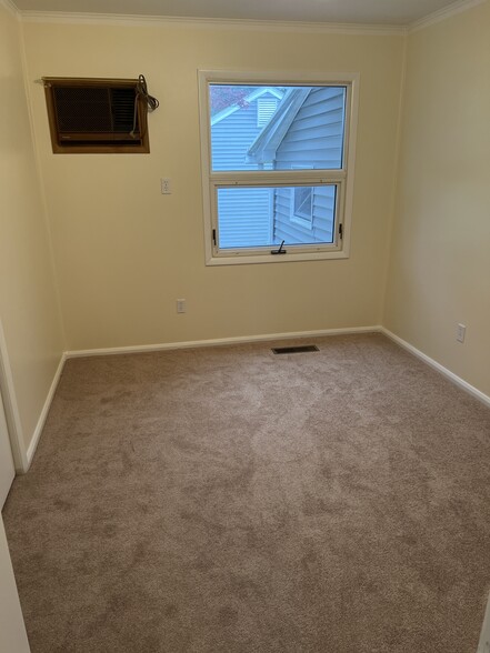 Building Photo - 231 Fairview Ave