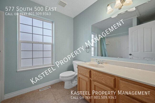 Building Photo - 577 S 500 E St