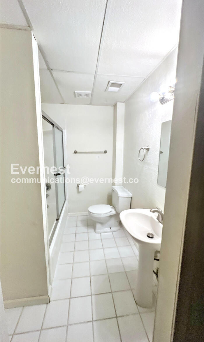 Building Photo - 7408 NW 78th St