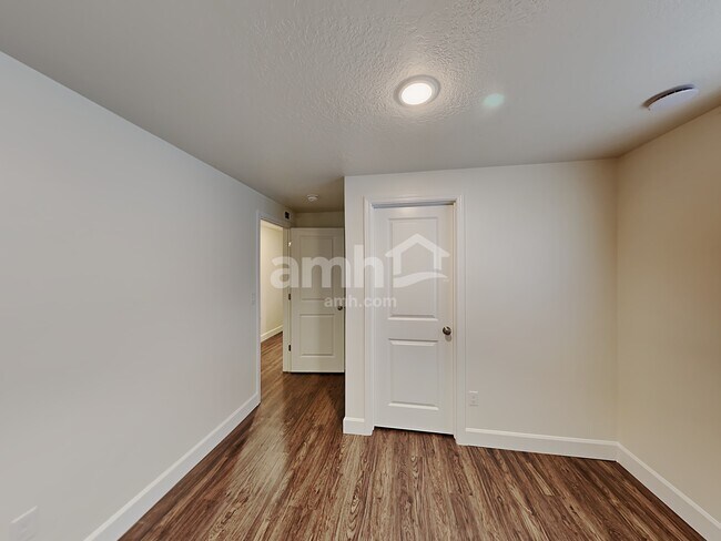 Building Photo - 288 Allen Ln