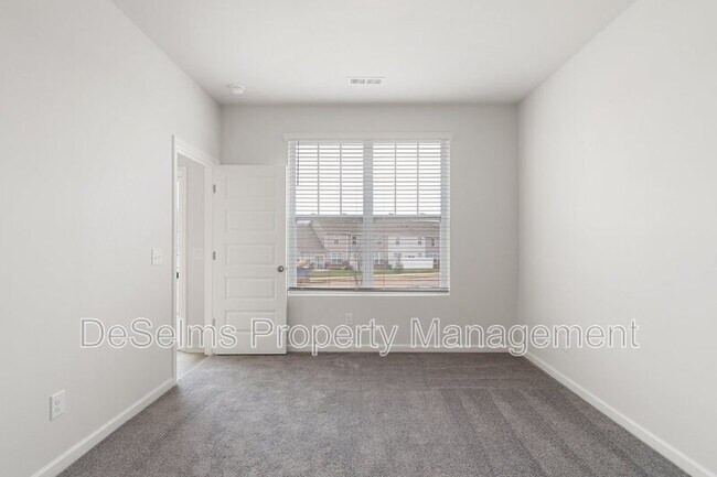 Building Photo - 431 Alcott Wy