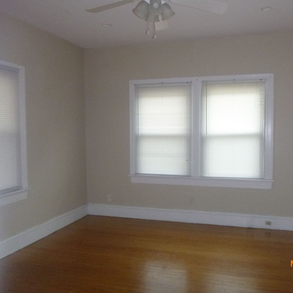 Building Photo - 308 S Meade St