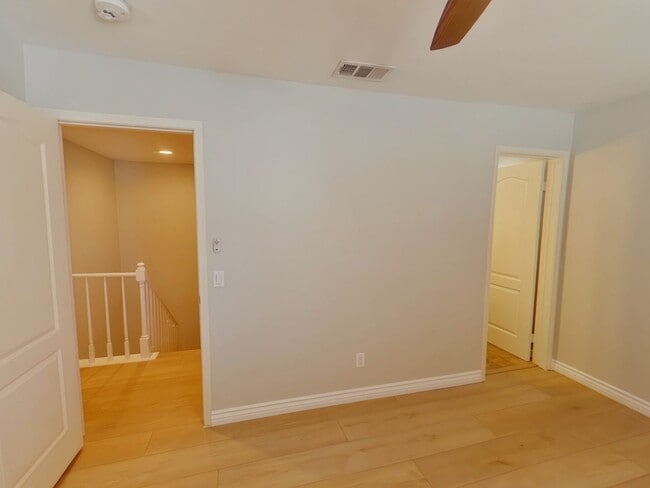 Building Photo - **Open House** Friday, June 12th, TIME: 3:30pm - 4:30pm