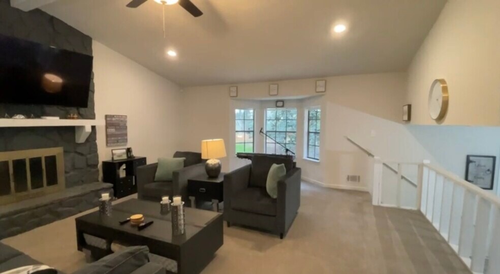 Building Photo - 6966 Cedar Dr