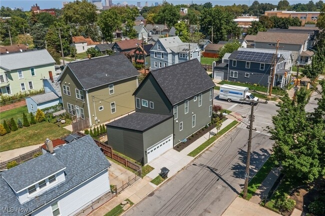 Building Photo - 2078 W 44th St