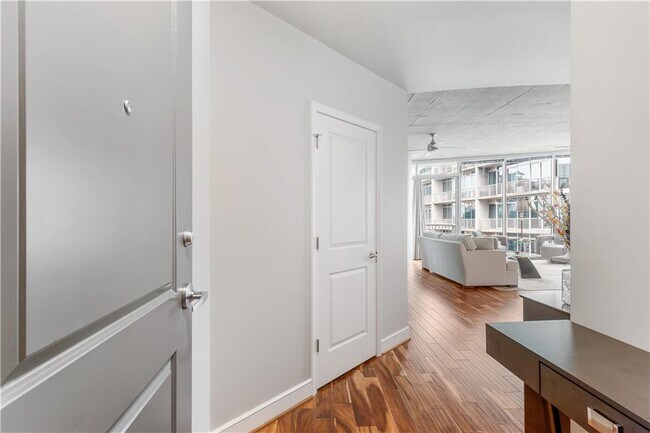 Building Photo - 950 W Peachtree St NW