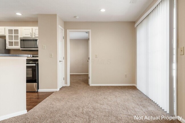 Building Photo - 4981 Stratford Pine Ln