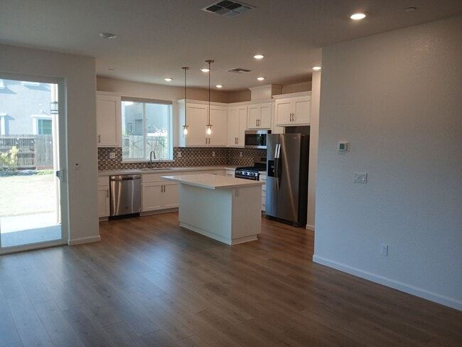 Building Photo - 938 Fruit Stand Cir