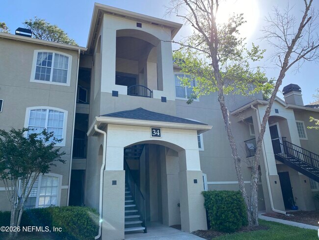 Building Photo - 1655 The Greens Way