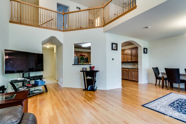 Building Photo - 346 Lucille Ln