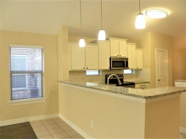 Building Photo - 1704 Flamingo Dr