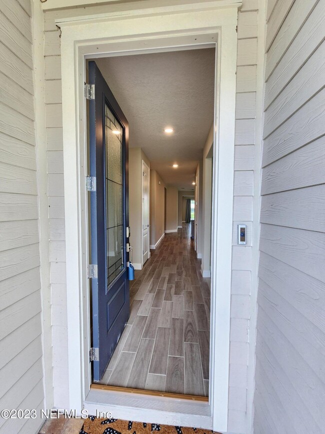 Building Photo - 310 Broomsedge Cir