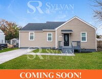 Building Photo - Where Charm Meets Comfort