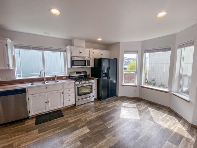 Kitchen - 9010 174th Street Ct E