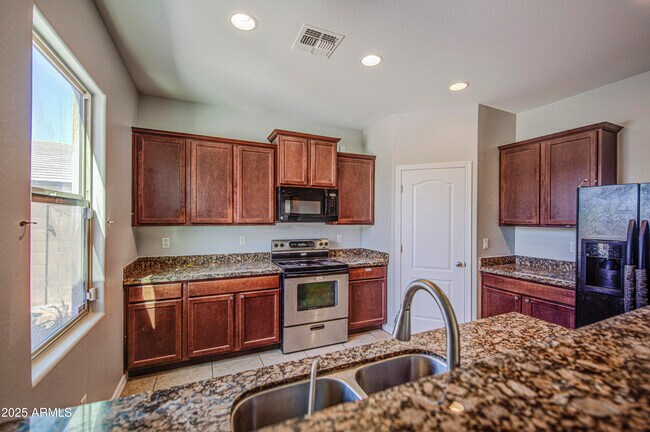 Building Photo - 25392 W Carson Dr