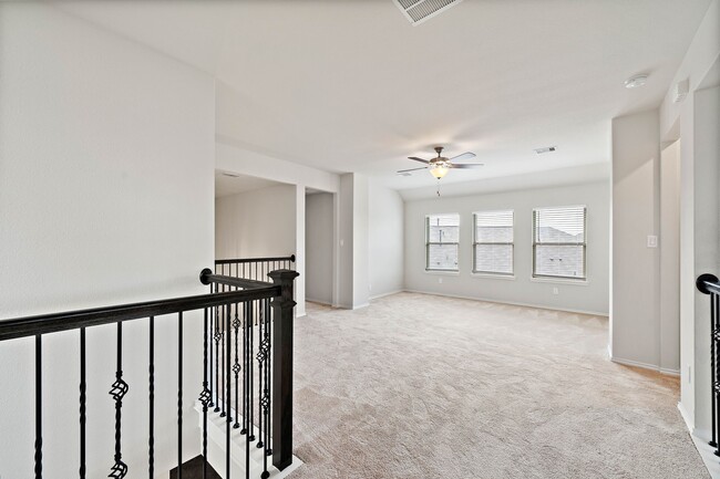 Building Photo - 8706 Sunbury Oak Cir
