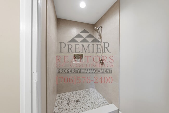 Building Photo - 5233 Verdun Dr