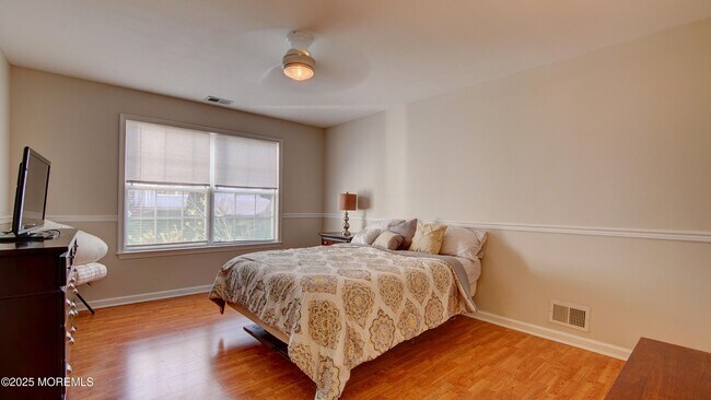 Building Photo - 227 Paddington Ct