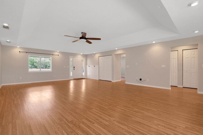 Building Photo - Spacious 4BR House in Citra