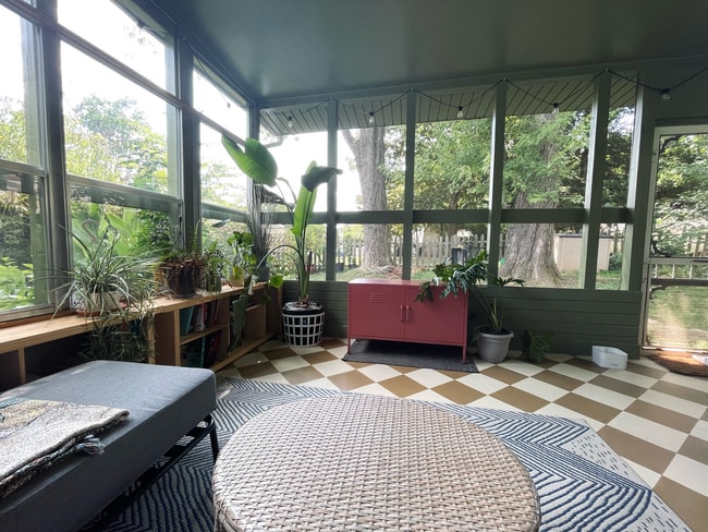 Building Photo - 9802 Brightlea Dr