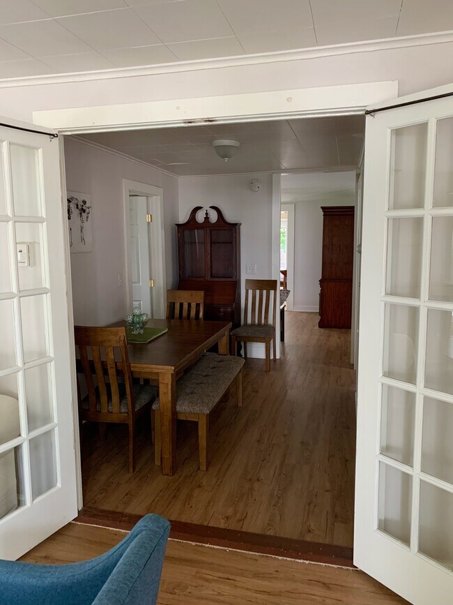 Building Photo - 111 Clinton St