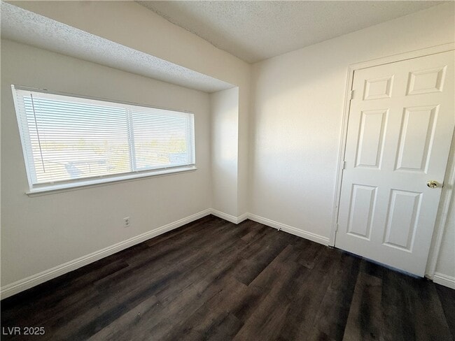 Building Photo - 2353 Exeter Dr