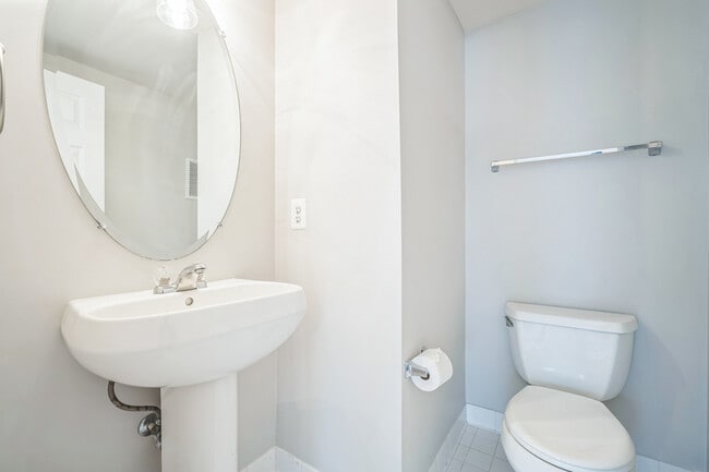 Building Photo - 4647 Red Admiral Way