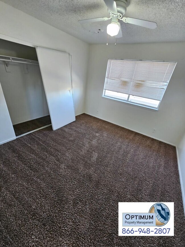 Building Photo - 15875 Green Hill Dr