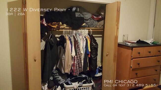 Building Photo - 1222 W Diversey Pkwy