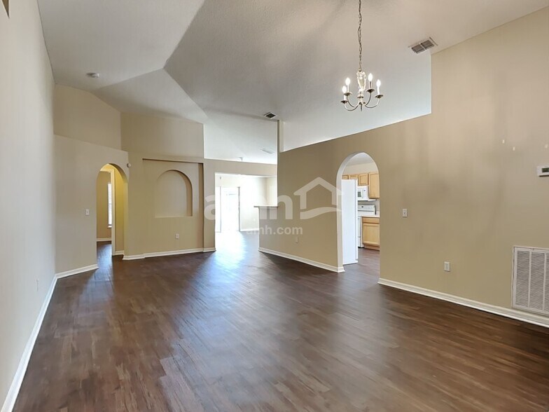 Building Photo - 11971 Cherry Creek Rd