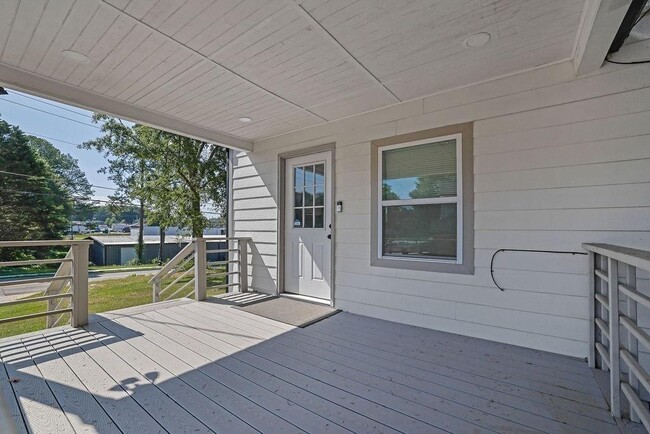 Building Photo - 280 Stone Mountain St