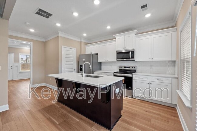 Building Photo - 557 Yuma Ln