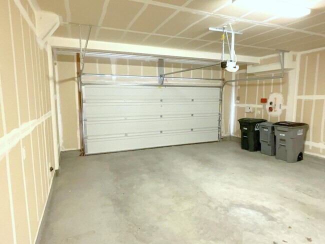 Building Photo - 4807 Valerio St