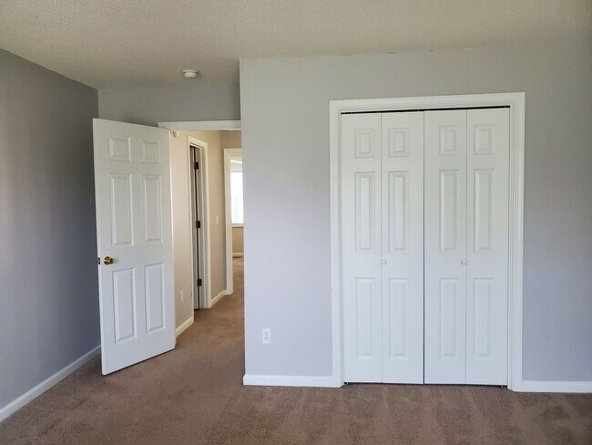 Building Photo - Dunwoody Subdivision!  Close to Ft. Novose...