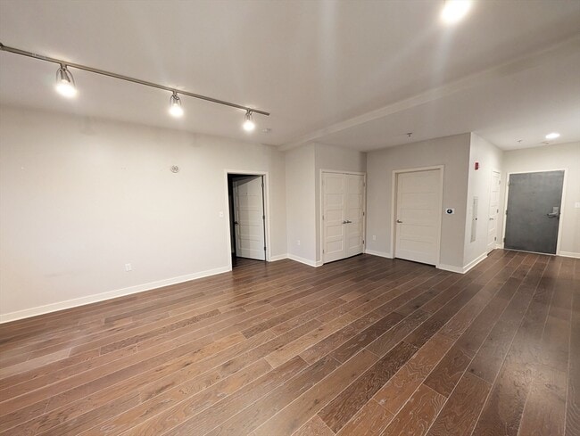 Building Photo - 1245 Adams St