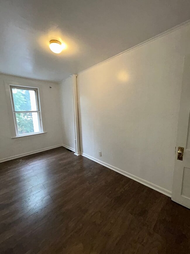 Building Photo - 25 Orange St