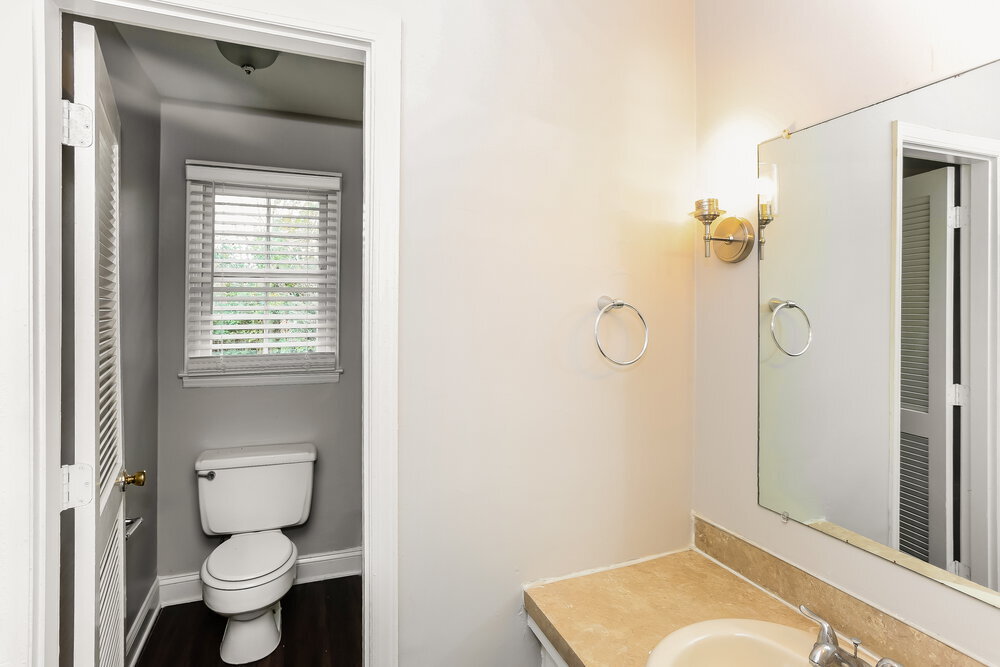 Building Photo - 5000 Coronado Dr